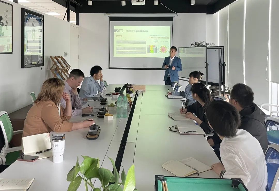 <a href='http://m.bangwoyin.com/Ppzq/atomtex.html'>白俄羅斯ATOMTEX</a>的IVAN MIAKOTA