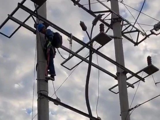 康高特Ronaldo高能量<a href='http://m.bangwoyin.com/Ppzq/ersted.html'>電纜故障定位儀</a> 現(xiàn)場準(zhǔn)確檢測35kv電纜故障點(diǎn)