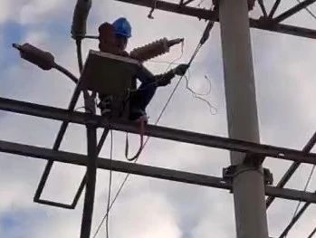 康高特Ronaldo高能量<a href='http://m.bangwoyin.com/Ppzq/ersted.html'>電纜故障定位儀</a> 現(xiàn)場準(zhǔn)確檢測35kv電纜故障點(diǎn)